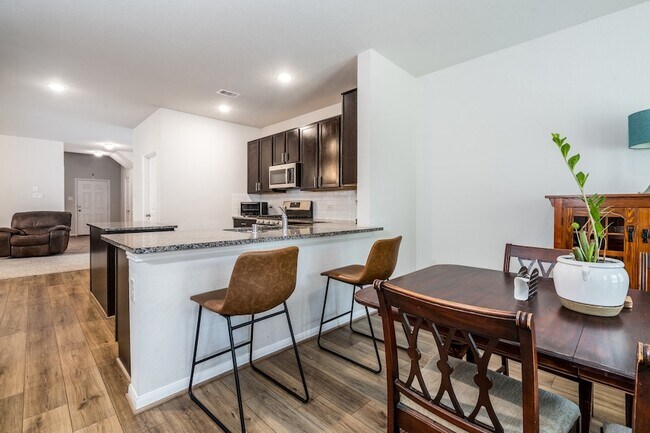 Foto del edificio - 1166 Magnolia Branch Ln