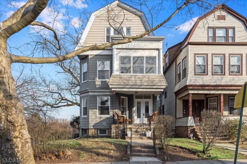 Primary Photo - 211 Hillside Ave