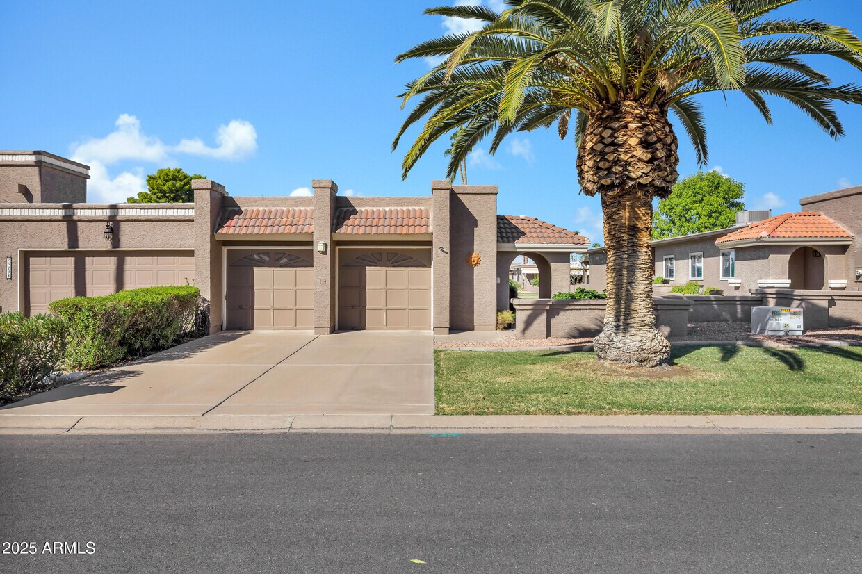 Foto principal - 25236 S Mohawk Dr