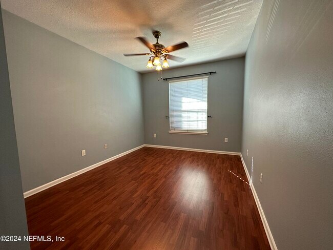 Building Photo - 7990 Baymeadows Rd