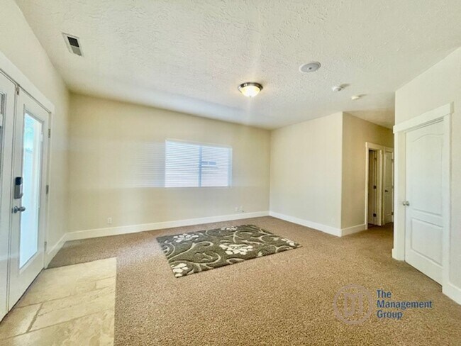 Foto del edificio - 2268 Pintura Dr