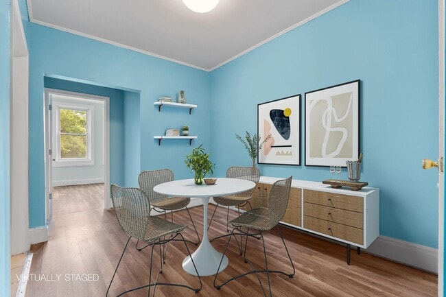 Foto del edificio - 122 Mallory Ave