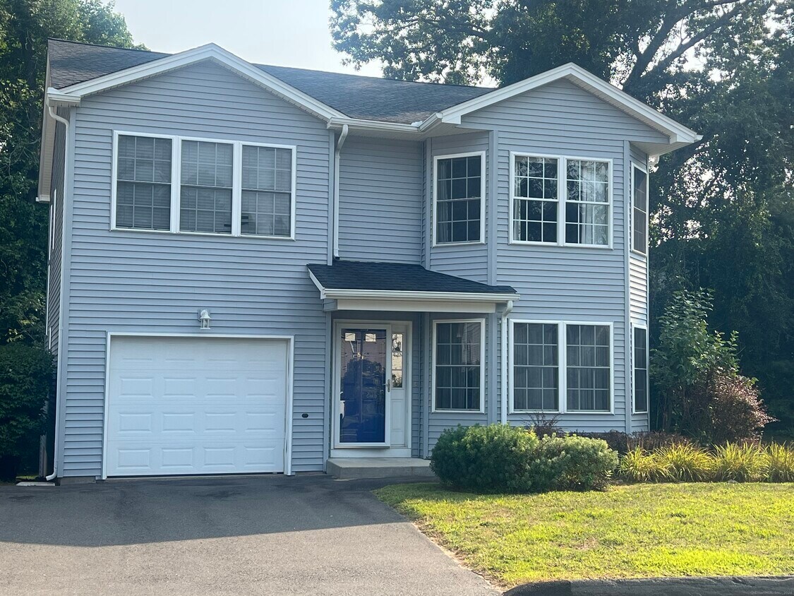 Foto principal - 53 Tunxis St