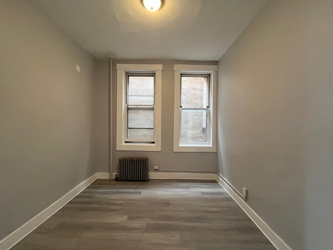 Foto del edificio - 186 Beacon Ave