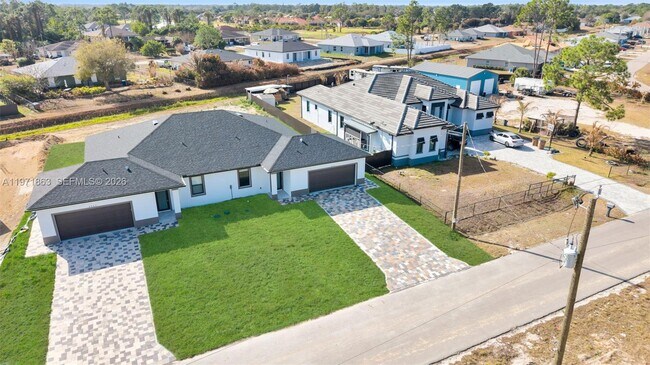 Foto del edificio - 4989-4991 Fairway Ct