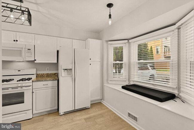 Building Photo - 7553 Chrisland Cove