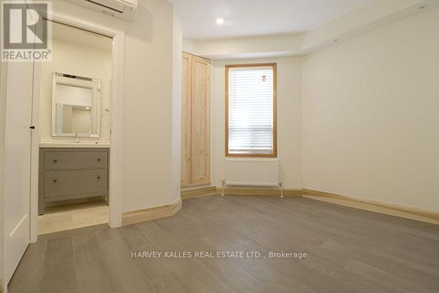 Photo du bâtiment - 488 Lansdowne Ave
