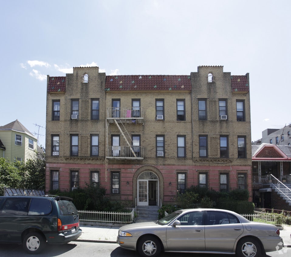 Building Photo - 195 Bay 29th St