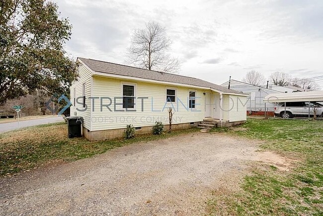 Building Photo - 600 Windy Hill Dr