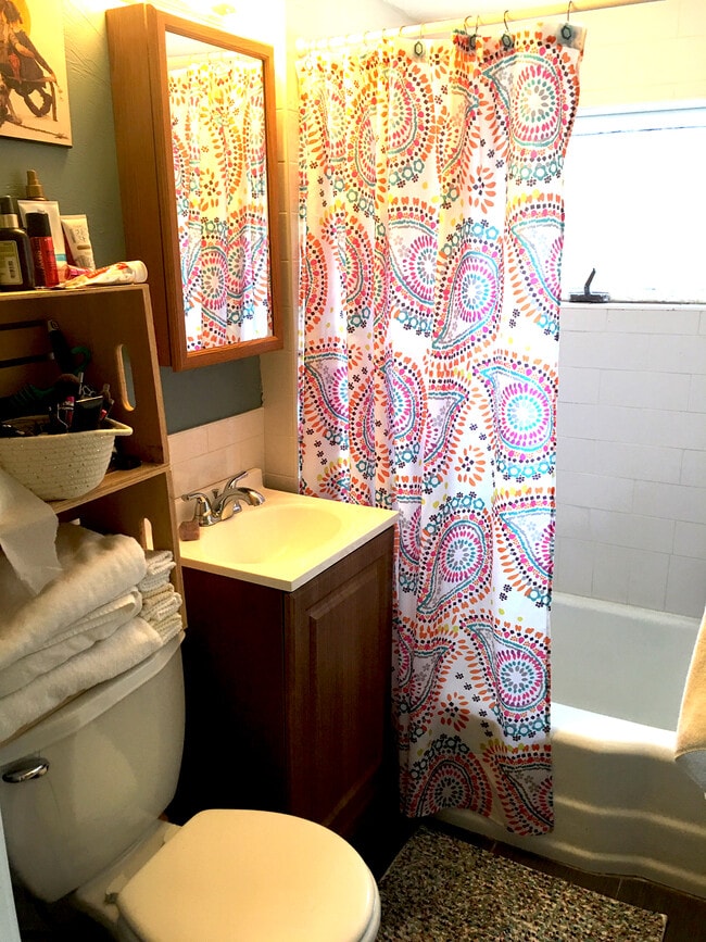 Building Photo - 35 Derby St