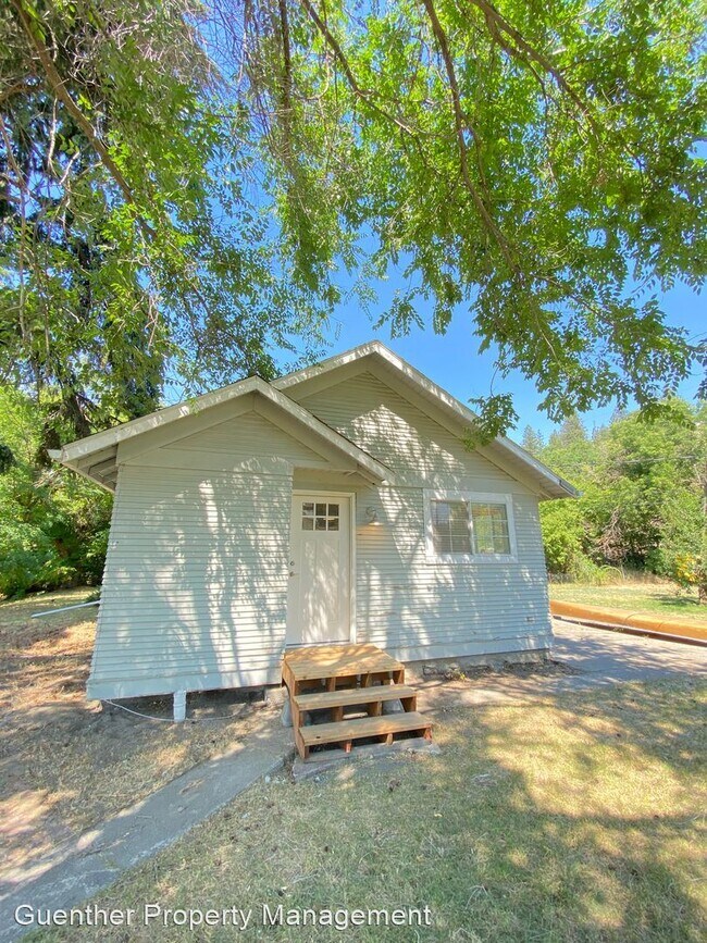 Building Photo - 2 br, 1 bath House - 2225 W 10th Ave