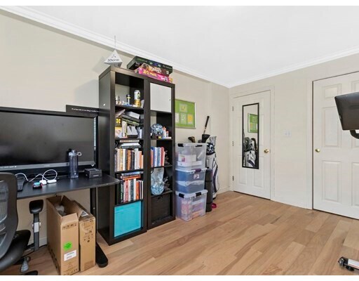 Foto del edificio - 329 Harvard St