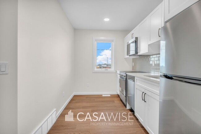 Building Photo - 21039-21025 25 Ave NW