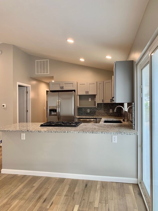 Building Photo - NEW construction, stunning 3 bed/2 bath ra...