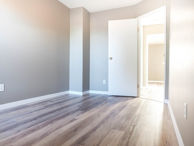 Photo du bâtiment - Stirlingwood Townhomes