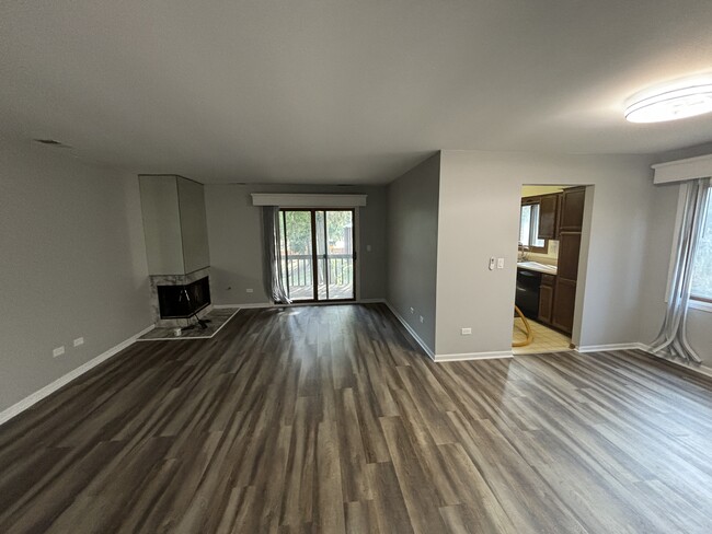 Foto del edificio - 645 Waverly Dr