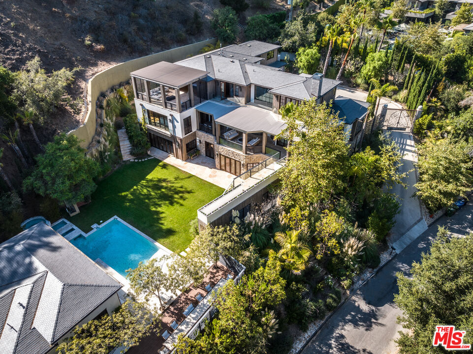 Foto principal - 1105 Rivas Canyon Rd