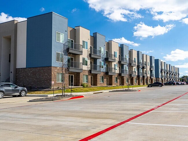 Foto del edificio - 312 NE Mcalister Rd