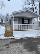 Building Photo - 3011 N Garfield Rd