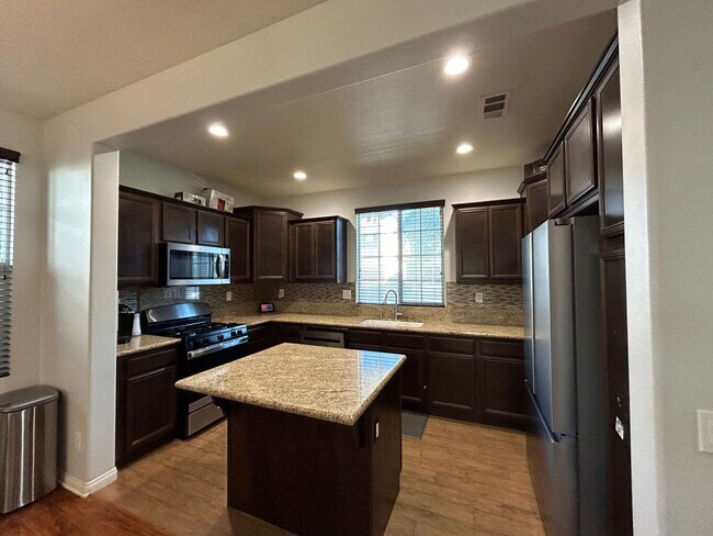 Building Photo - 31788 Green Oak Way