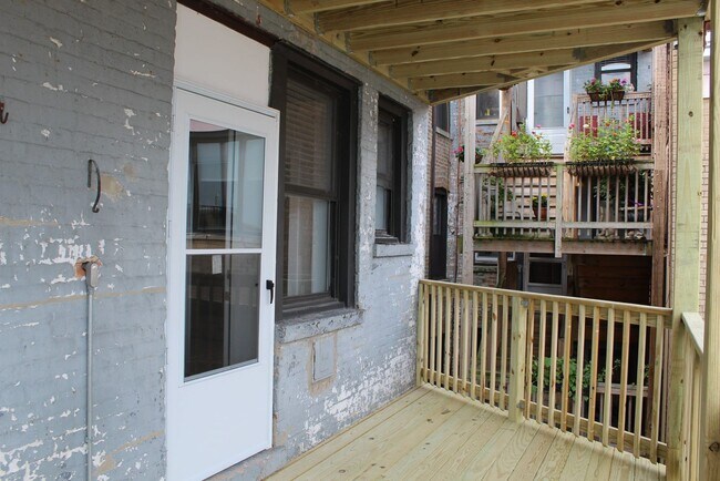 Foto del edificio - Howard Beach Apartments