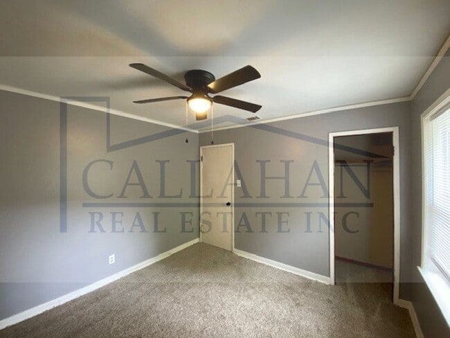 Building Photo - 2 Bedroom Park Hill Duplex