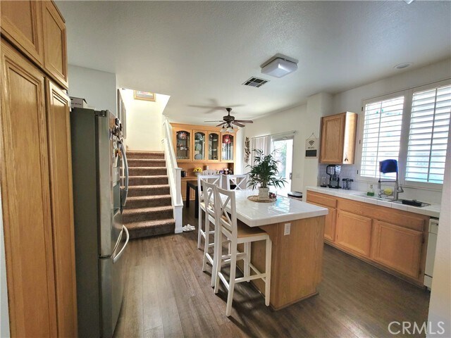 Foto del edificio - 5560 Barclay Ct