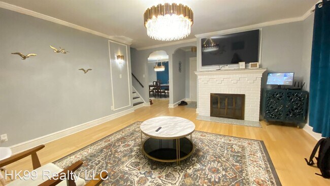 Building Photo - 5 br, 2 bath House - 1400 Disston St.