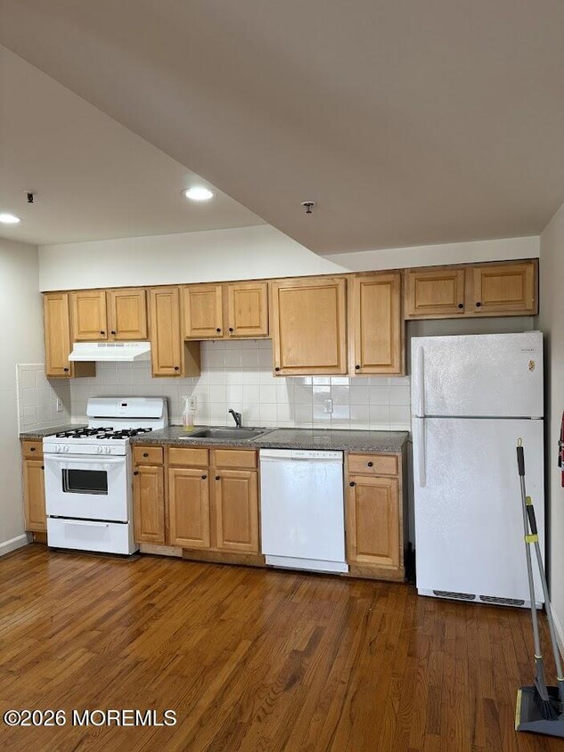 Foto del edificio - 162 Main St