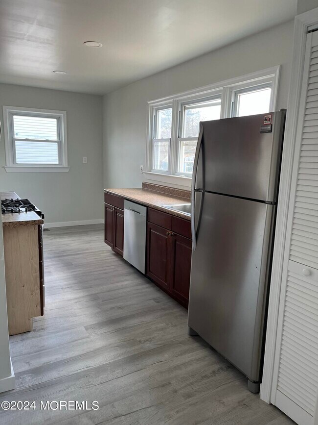 Foto del edificio - 34 Navesink Ave