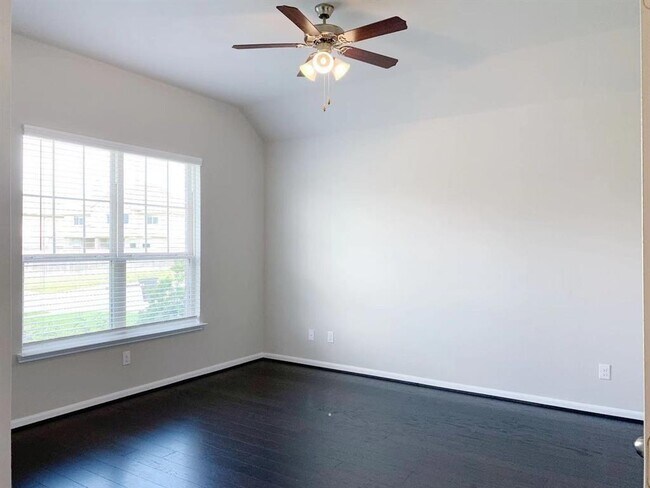 Foto del edificio - 29026 Endeavor River Rd