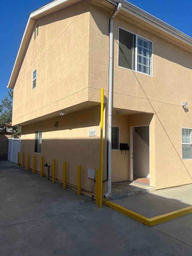 Foto del edificio - 12627 Oxnard St