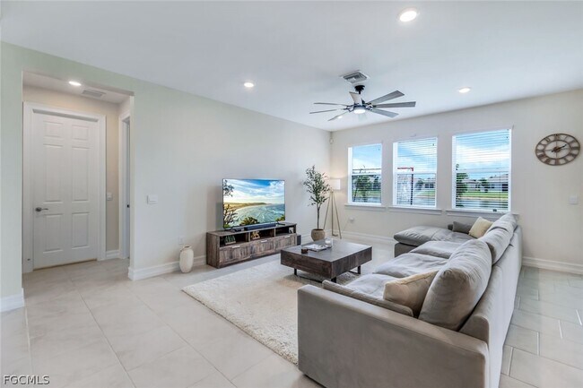 Foto del edificio - 421 Coral Reef Pl