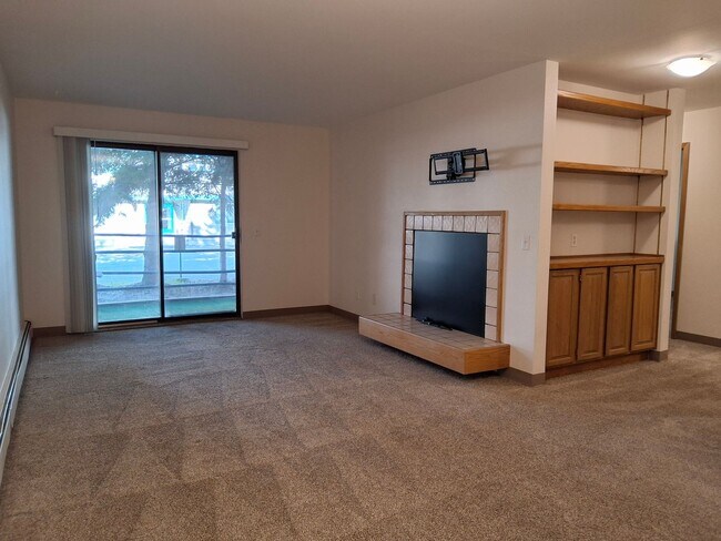Building Photo - 3550 W Dimond Blvd