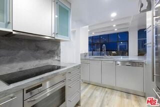 Building Photo - 1155 N La Cienega Blvd
