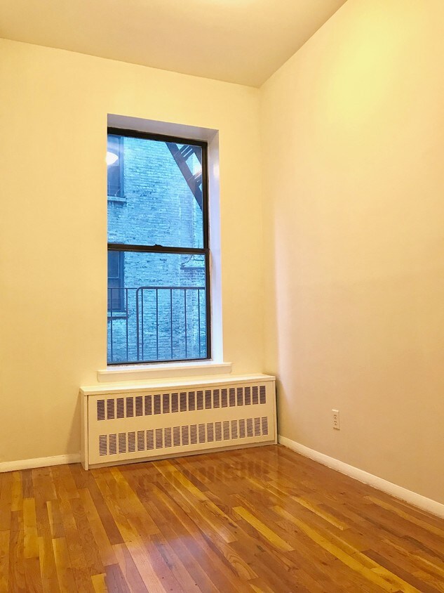 Primary Photo - 208 W 82nd St