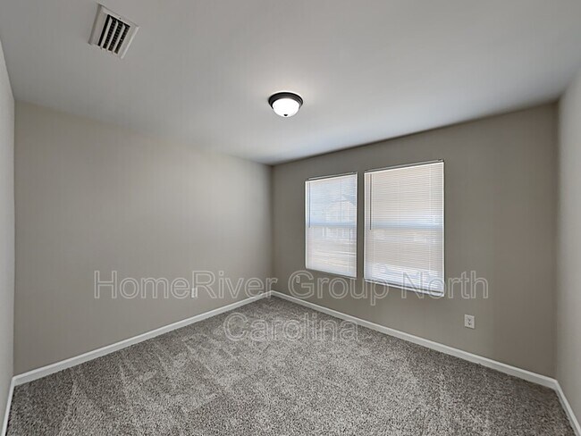 Building Photo - 1016 Bitting Hall Cir