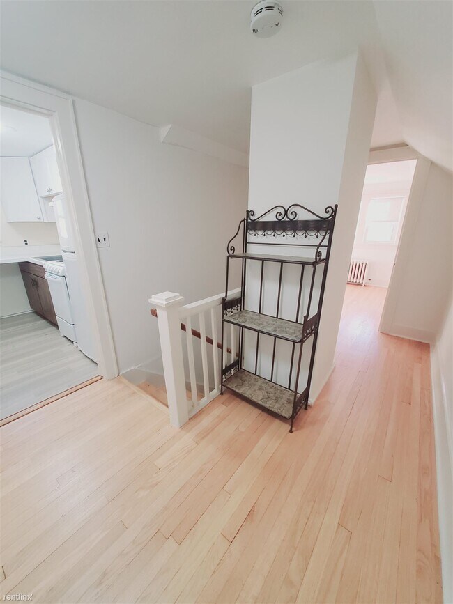 Building Photo - 1 br, 1 bath Condo - 89 Pine Hill Ave Unit 2