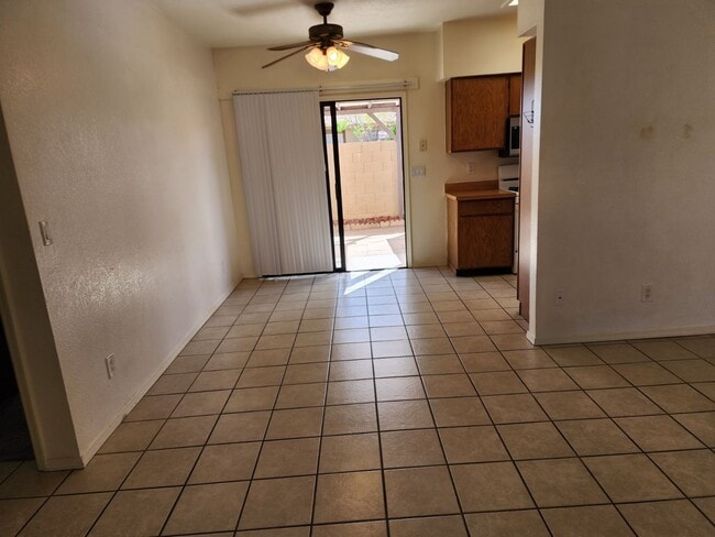 Building Photo - 4135 Calle Barona