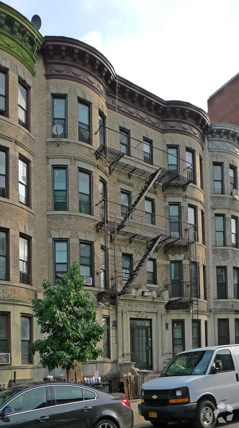 Primary Photo - 1473 Pacific St