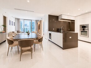 Building Photo - 300 Biscayne Blvd
