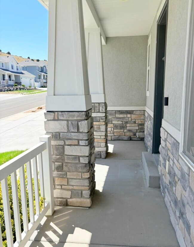 Foto del edificio - 2693 E Gambel Oaks Dr