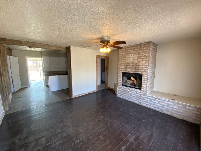 Foto del edificio - 3 Bed 2 Bath in Shallowater!!