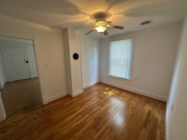 Building Photo - 1483 Hickory Creek Rd