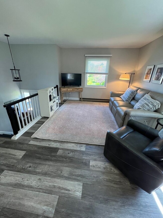 Foto del edificio - 3 bedroom House- Boalsburg