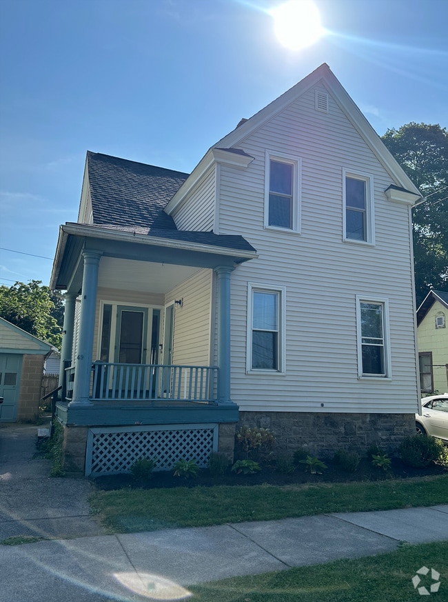 Building Photo - 49 Cayuga St