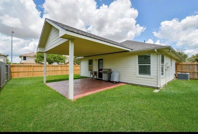 Building Photo - 19111 Remington Manor Dr