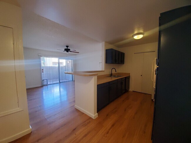Foto del edificio - Ground level 2 bed/2 bath condo- Guadalupe & Country Club