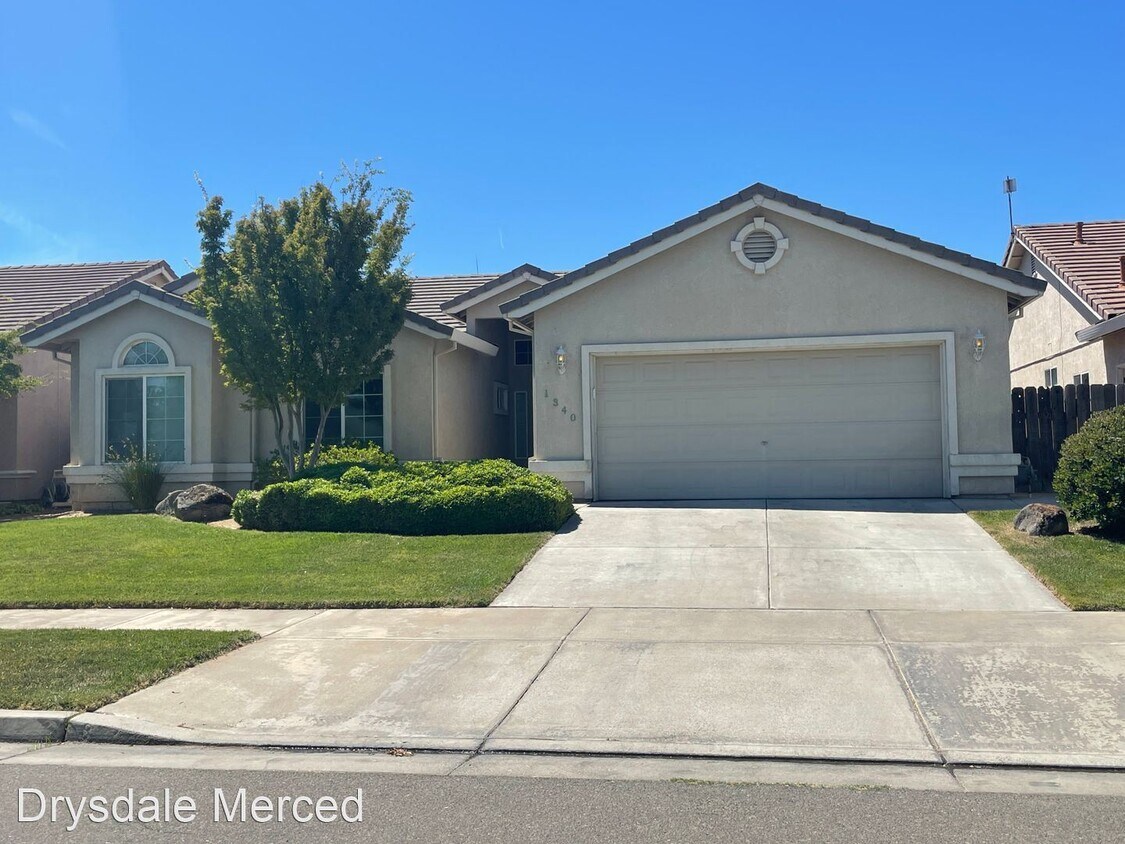 Primary Photo - 4 br, 2 bath House - 1340 Cormorant Dr.