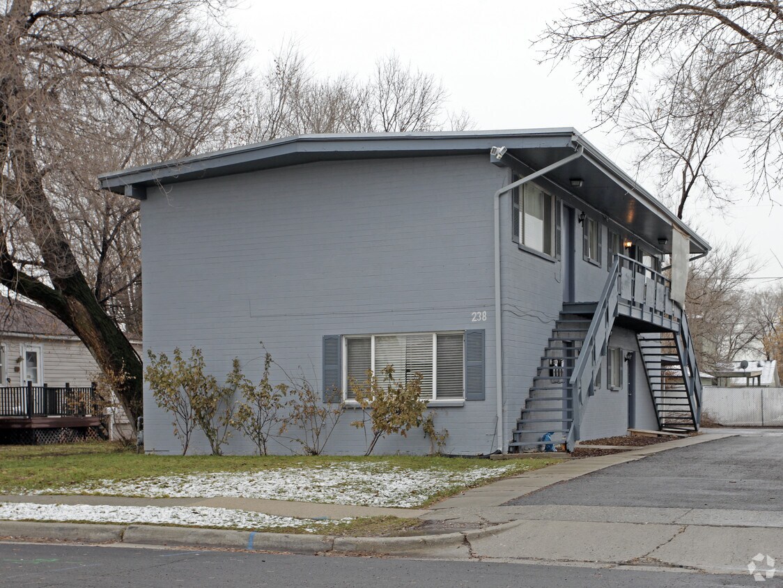 Primary Photo - 238 E Vidas Ave